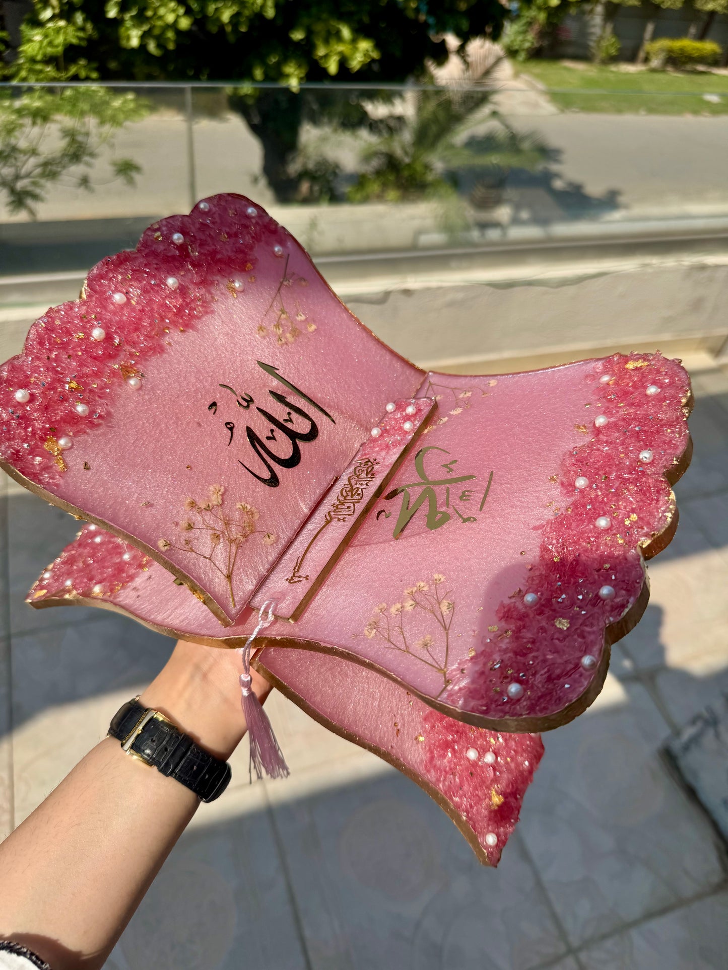Pink rehal