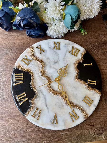 Elegant Resin Wall Clock