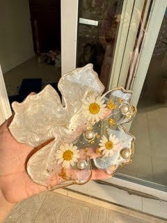 Elegant White Resin Tray & Coaster Set